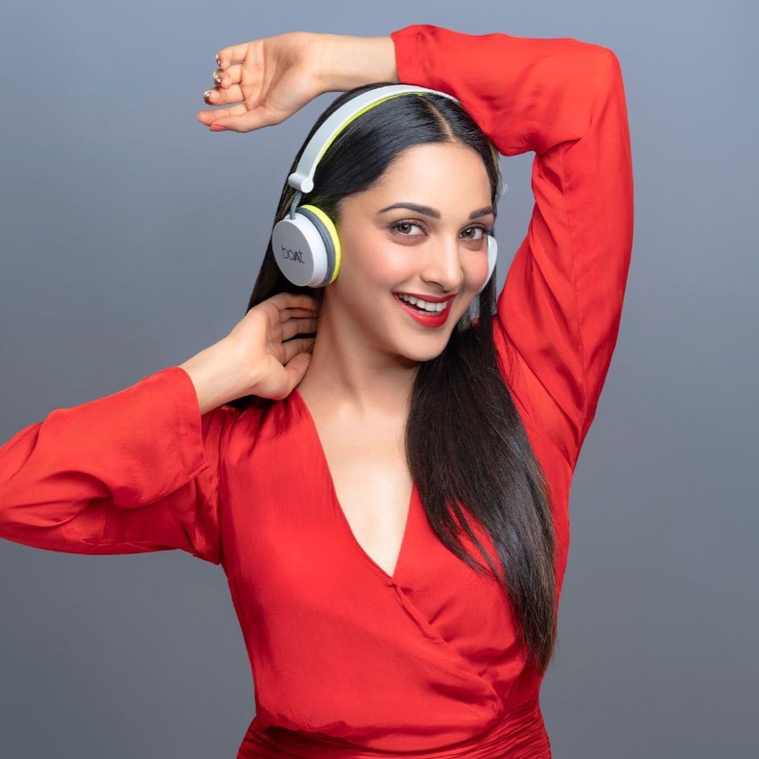 bqBFSZXDT.js - kiara advani 51